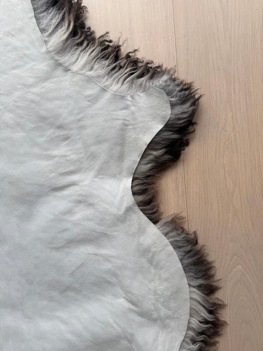 Mörkbrunt Lammskinn Lockig (Nr109)