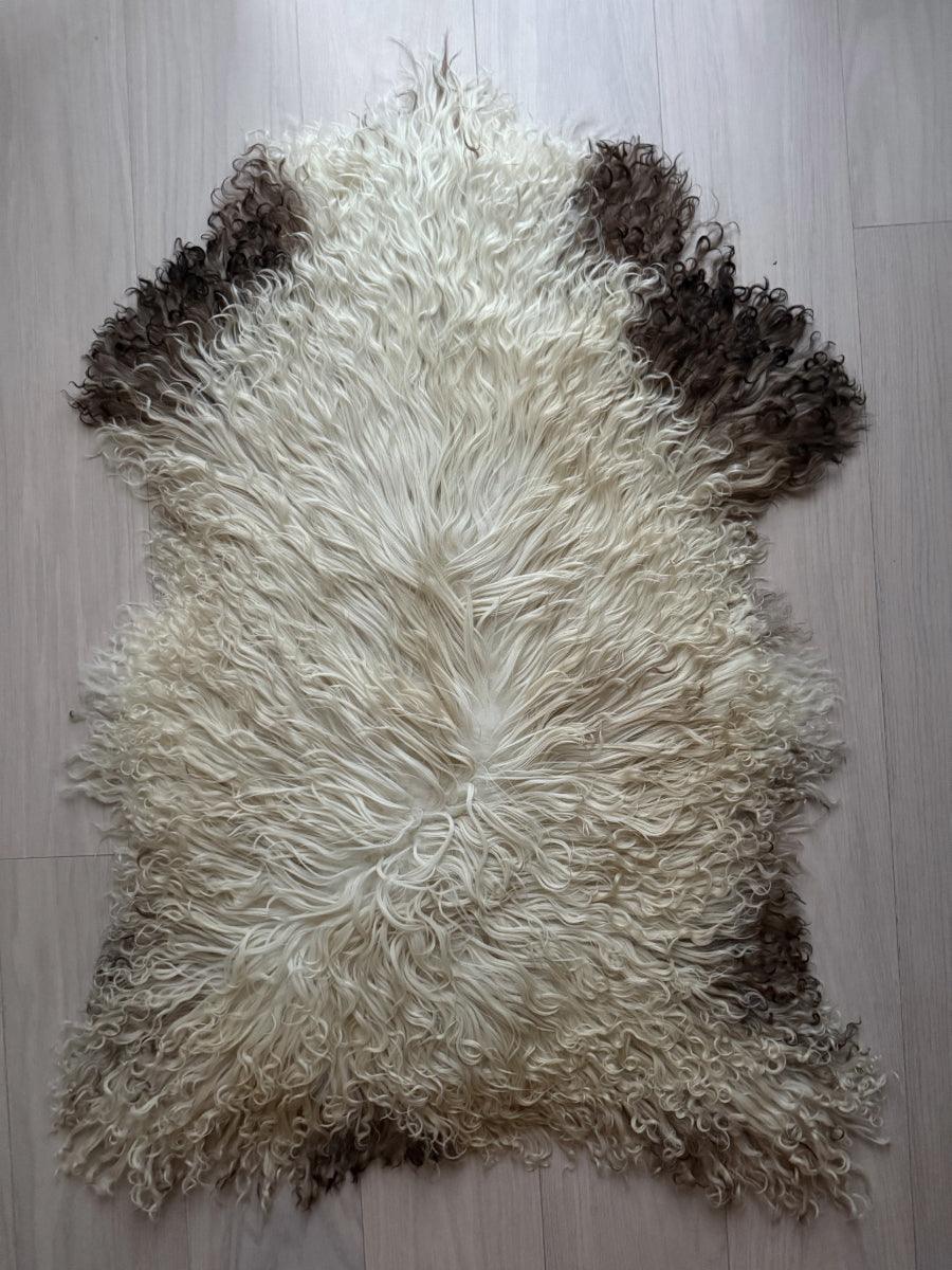 Lammskinn Beige med Mörka Partier (Nr11)