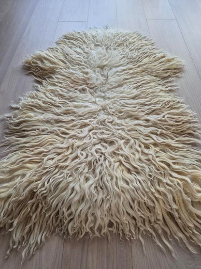 Lammskinn - Naturvit & Lockig (Nr 285)