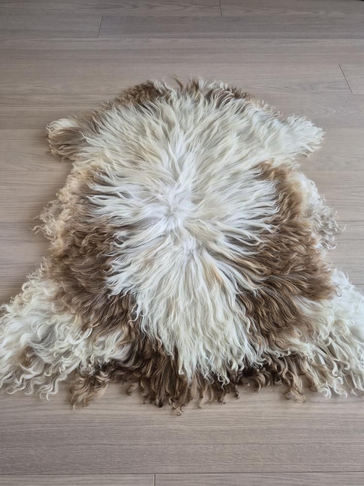 Lammskinn - Naturvit  & ljusbrun (Nr 276)