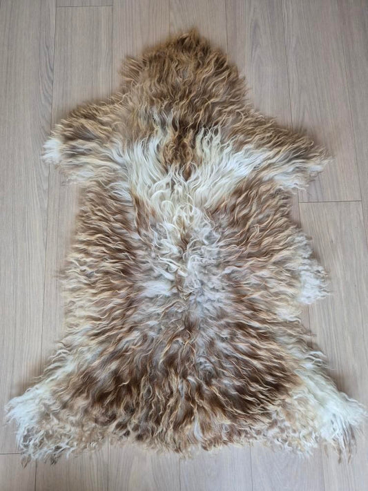 Lammskinn - Naturvit & ljusbrunt  (Nr 271)