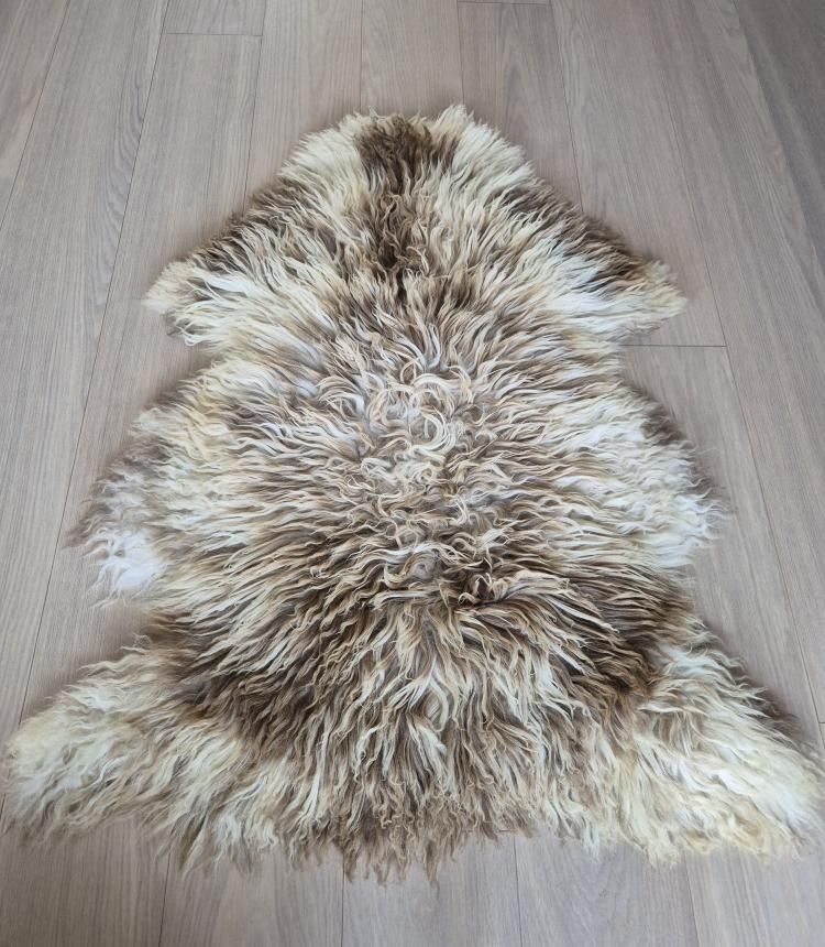 Lammskinn - Kremvit, beige & ljusbrun  (Nr 246)