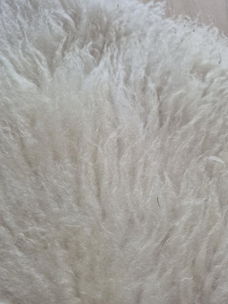 Lammskinn - Naturlig vit  (Nr 284)