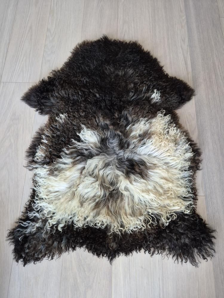 Lammskinn - Mörkbrun & Lockig (Nr 239)