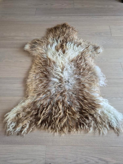 Lammskinn - Naturvit & ljusbrunt  (Nr 271)